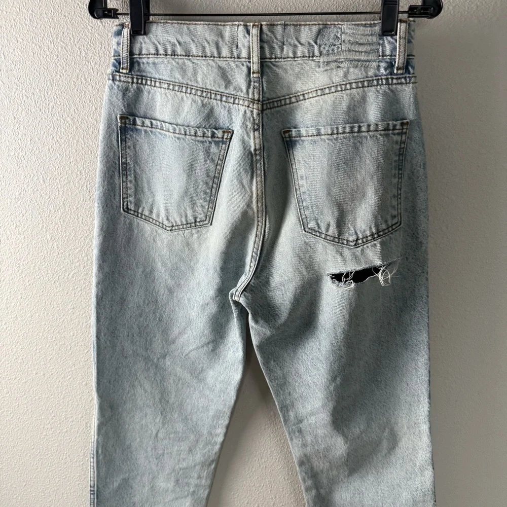 New REVICE Denim Ex-Boyfriend Jeans Player One Denim Distressed Women’s Size 28